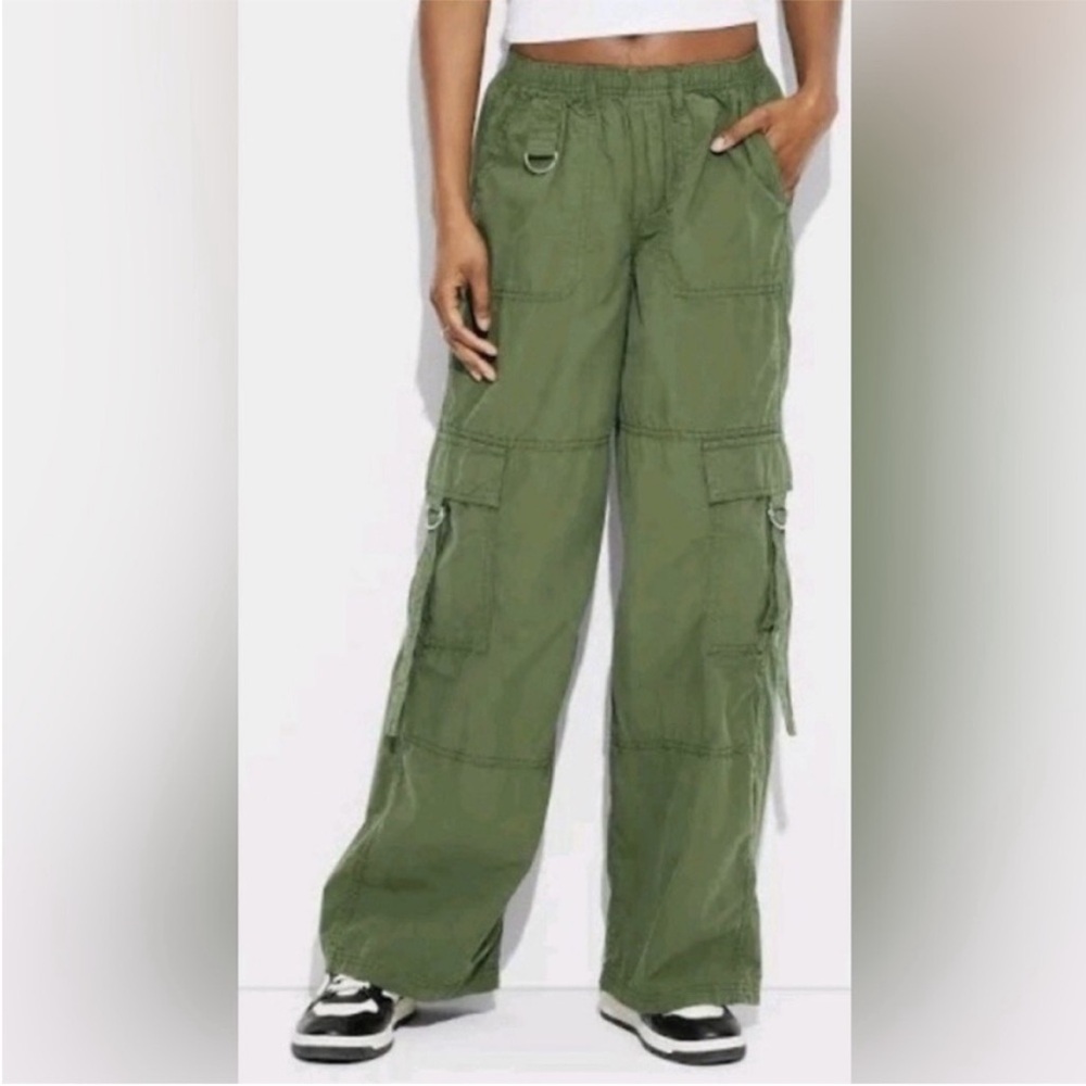 Wild Fable Mid Rise Baggy Cargo Utility Pants Green Size Small & XL Avail | NWT - Picture 2 of 10